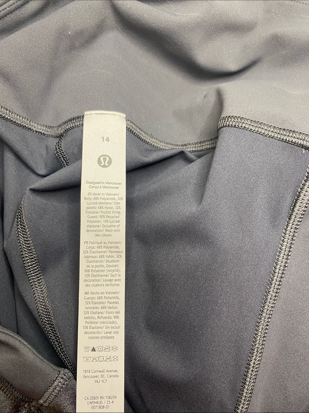 Lululemon Satin Shine Panelled Tight 25” Legging, Size 14 - Picture 6 of 7